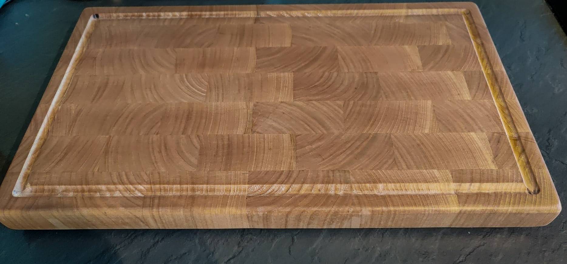 Individuelles-Schneidbrett-Stirnholzbrett-Kirsche-Bayerwald-Handmade Individuelles Schneidbrett Stirnholz Schneidbrett