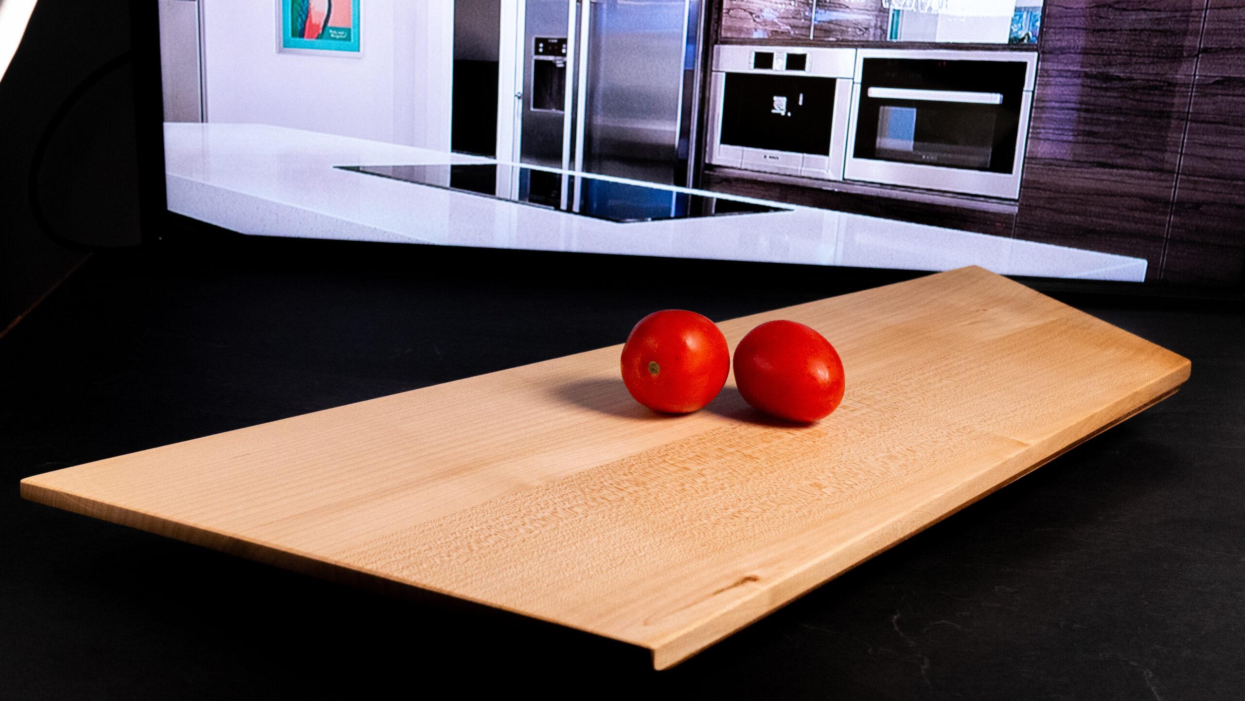 Bayerwald.Handmde-asymmetrisches-Schneidbrett Schneidbrett individuell bayerwald Handmade asymmetrisches Schneidbrett