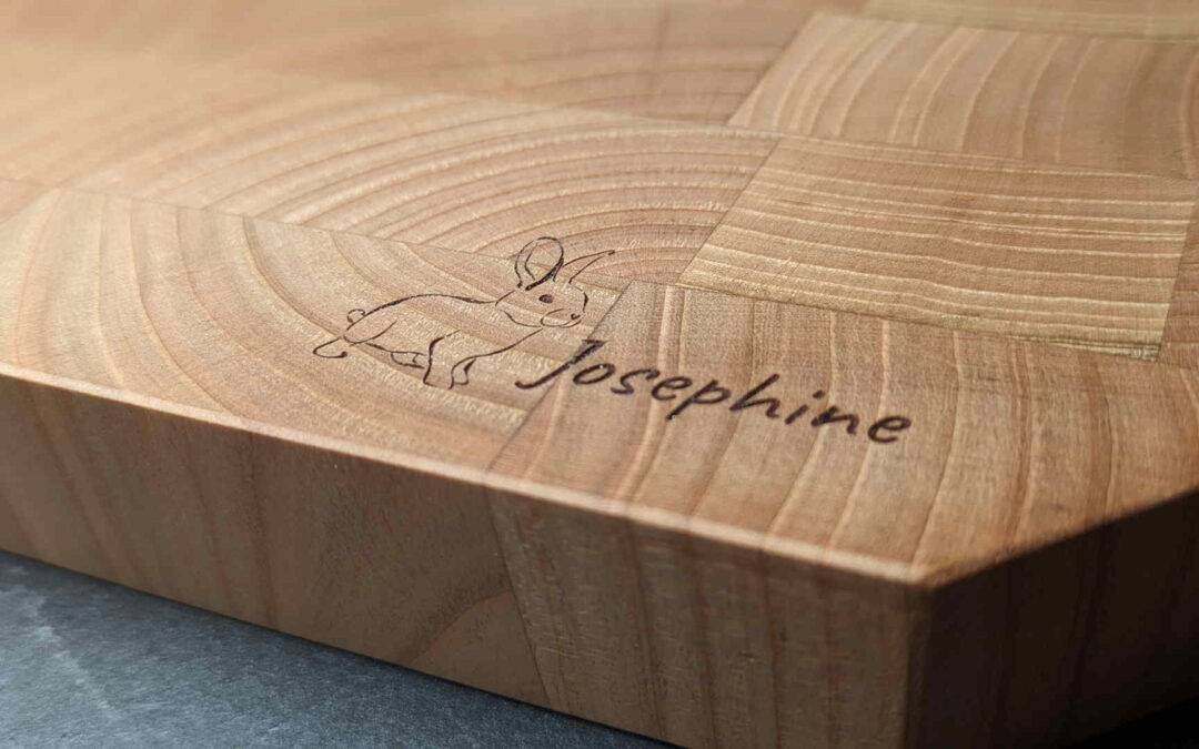 Bestes Weihnachtsgeschenk: Individuelles Schneidbrett verschenken