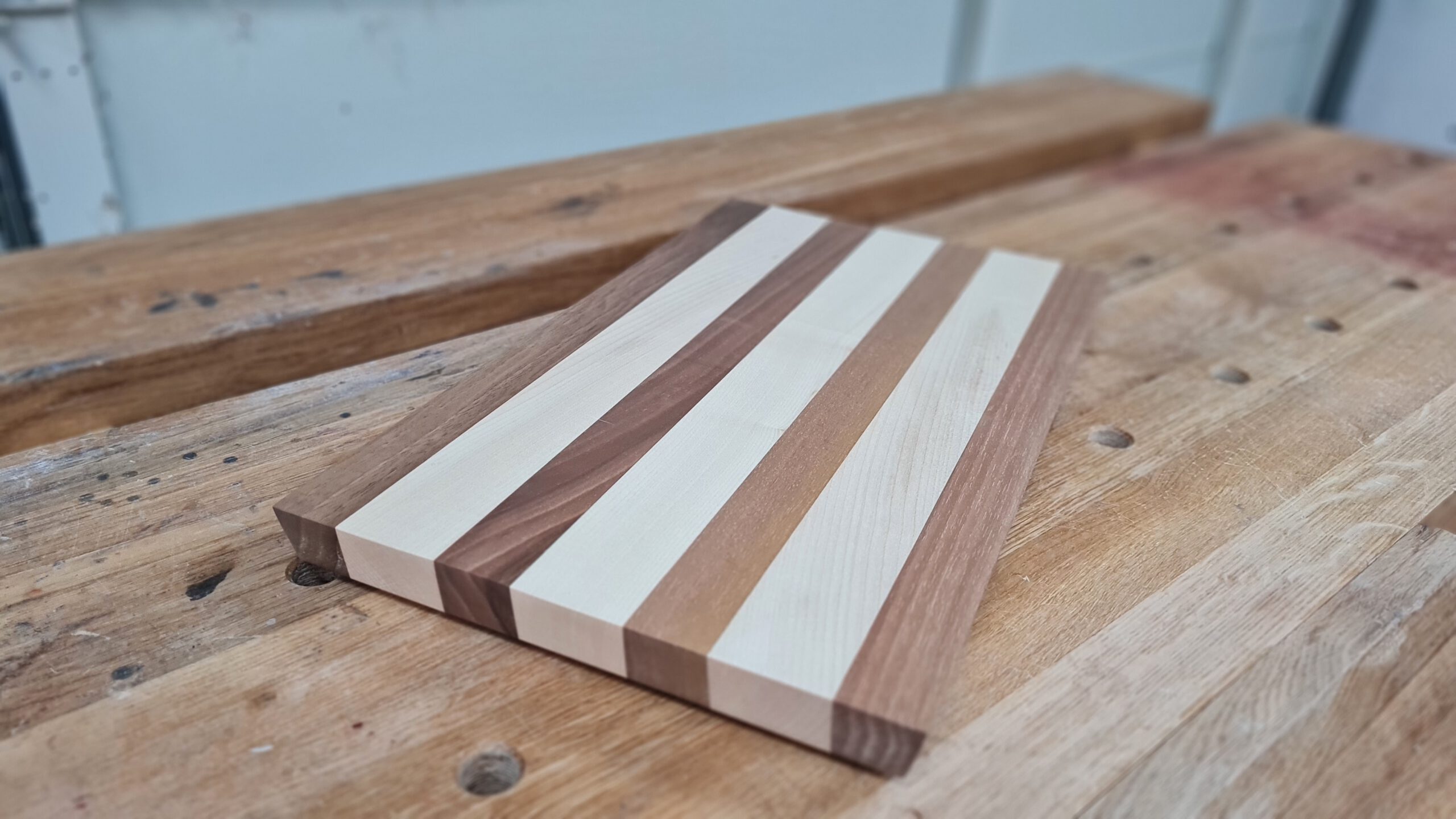 Schneidebrett Ahorn Nussbaum zweifarbig